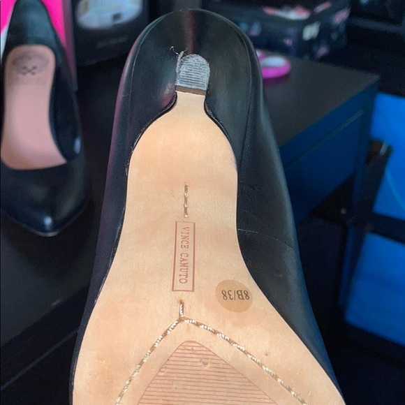 Vince Camuto size 8 heels - Picture 8 of 12
